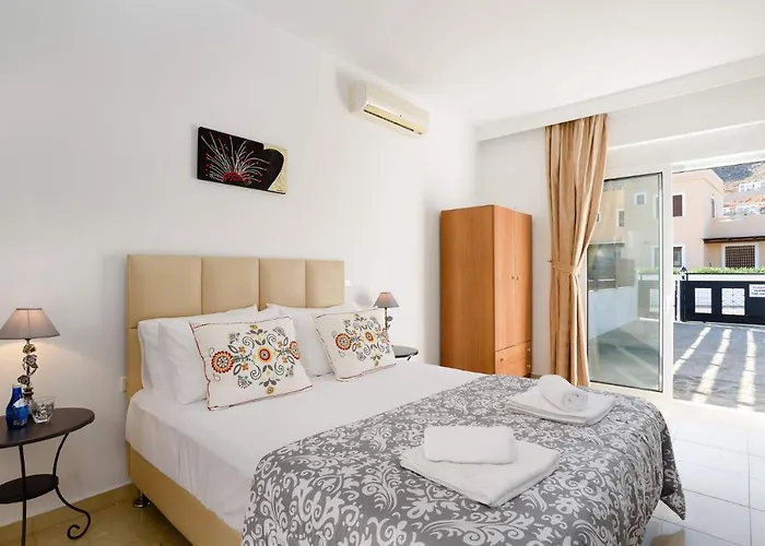 ヴィラ Alexia By *